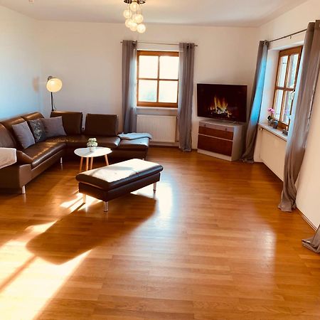Adlerhorst, 4 Schlafzimmer, Blick In Die Alpen, Parkplatz Thyrnau 外观 照片